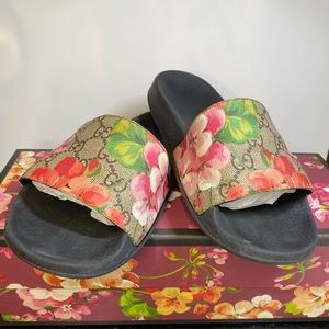 Gucci Bloom Slides